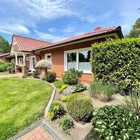 Ruhiges Am Wald Mit Garten Appartamento Aurich