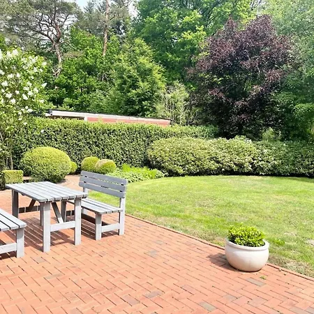 Ruhiges Am Wald Mit Garten